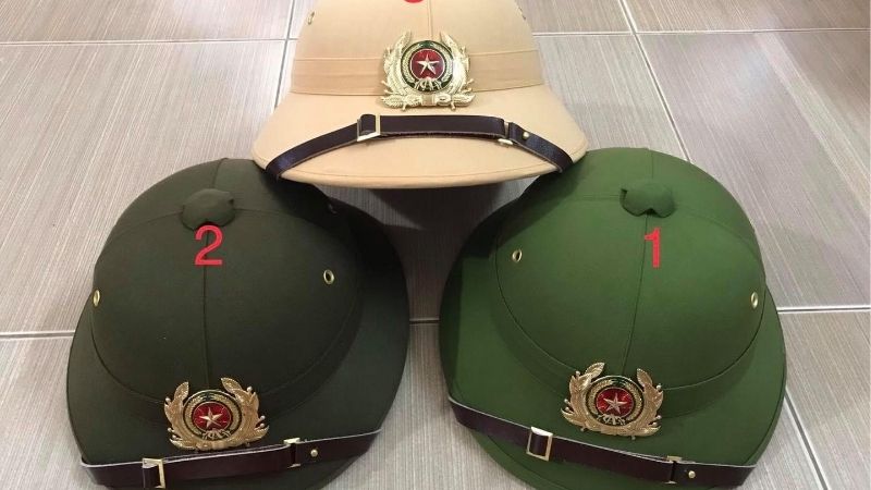 Ngủ mộng thấy mũ cối có thể bạn đang cảm thấy gò bó trong khuôn khổ